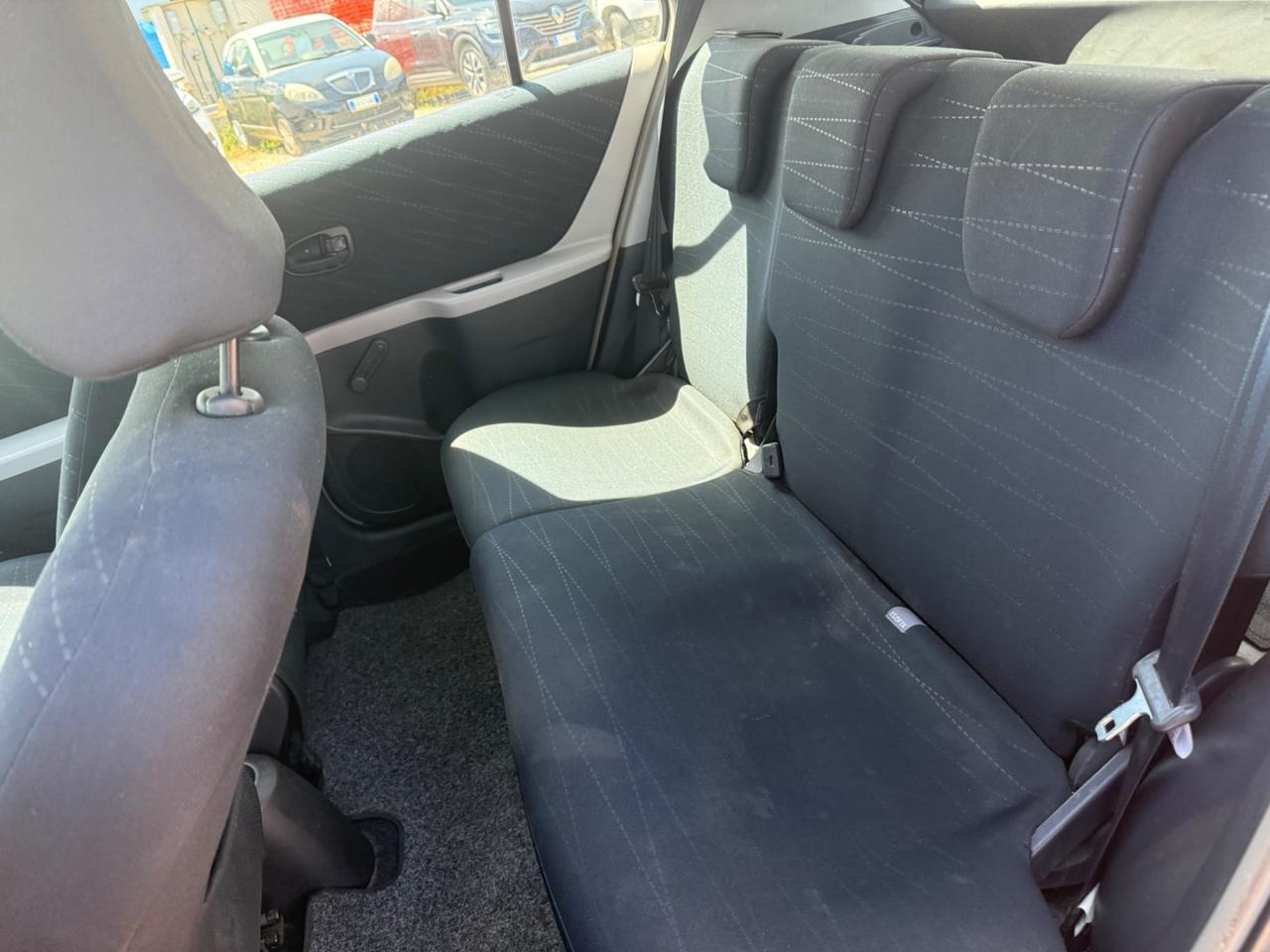 Toyota Yaris 1.0 5 porte Sol