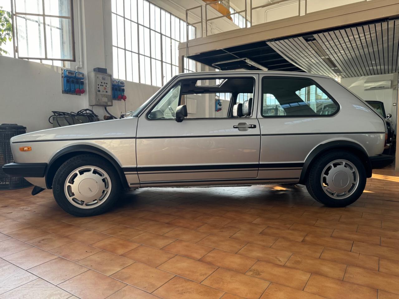 Volkswagen Golf GTI 1 serie - Versione Pirelli - Pari al nuovo