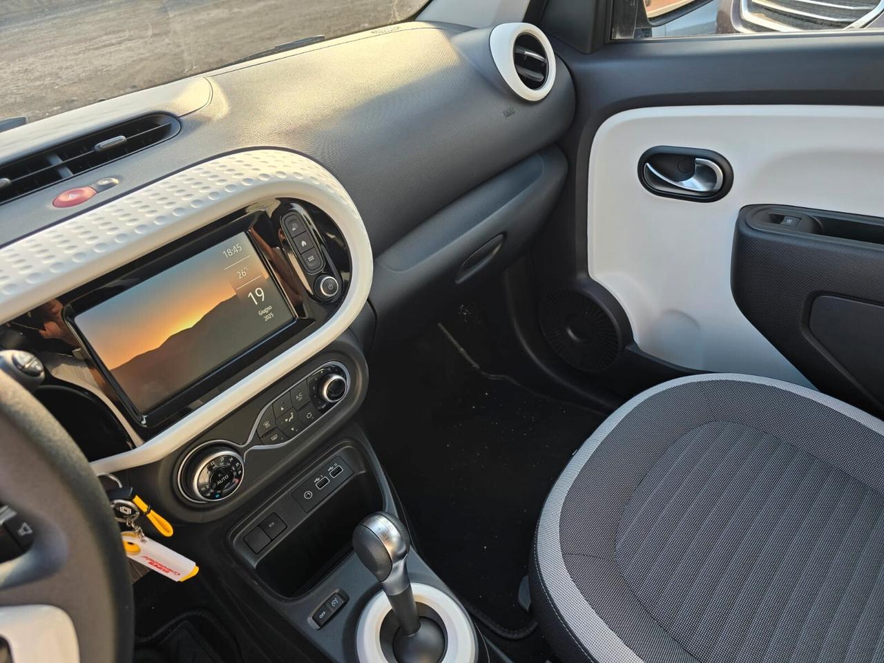 Renault Twingo Electric Urban Night - PARI AL NUOVO -