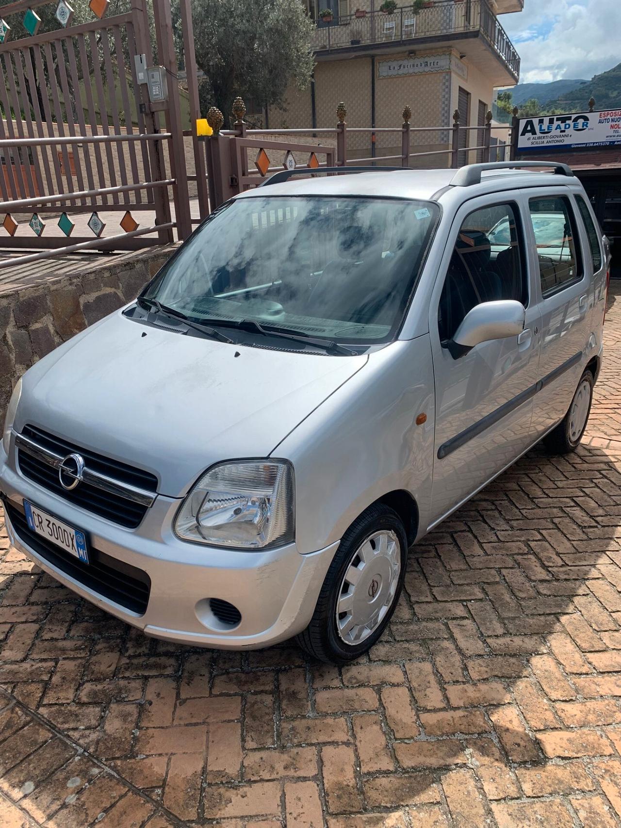Opel Agila 1.0 12V Edition