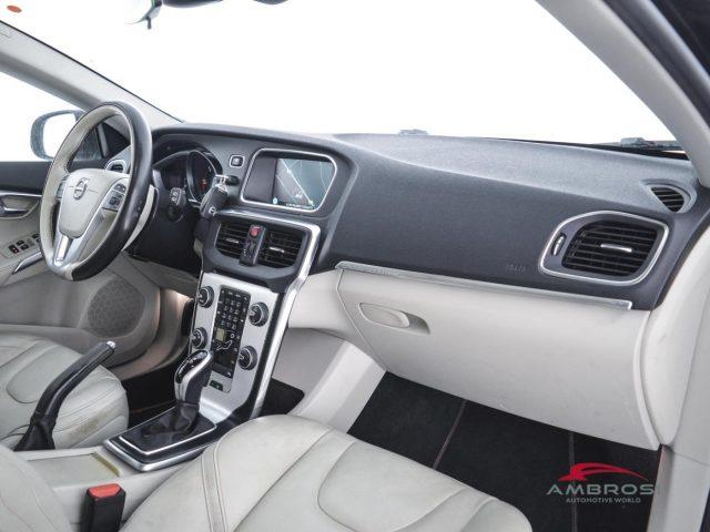 VOLVO V40 Cross Country D2 Geartronic Volvo Ocean Racee