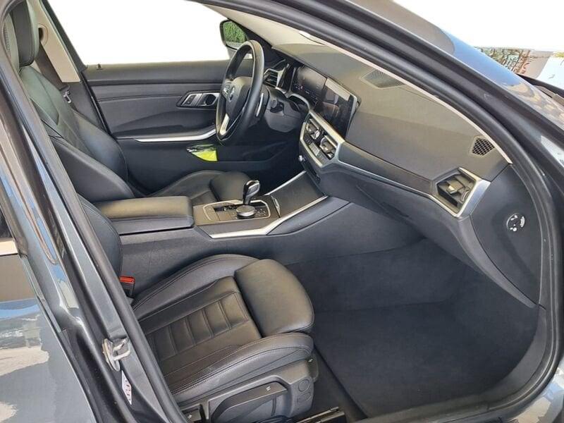 BMW Serie 3 Touring 320d 190 CV Automatica 48V Mild Hybrid Luxury