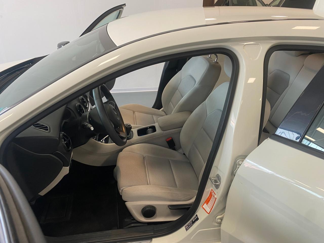 Mercedes-benz A 180 d Premium