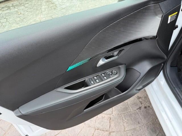 Peugeot 208 motore elettrico 136 CV 5 porte Allure Pack