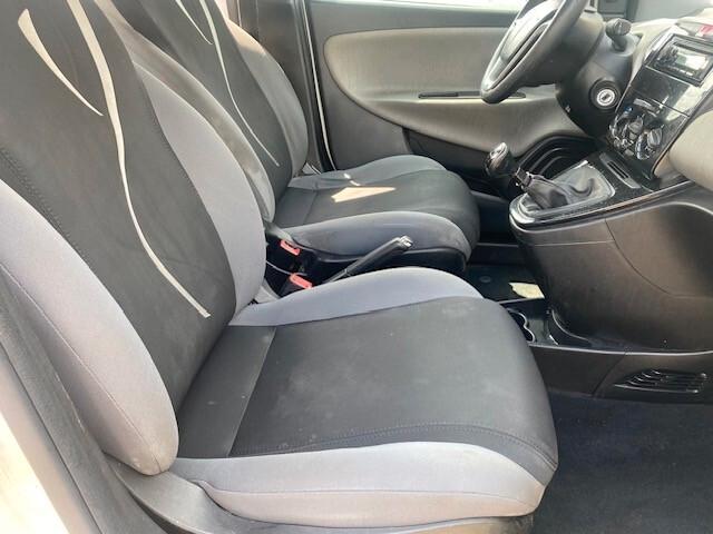 Lancia Ypsilon 1.3 MJT 16V 95 CV 5 porte S&S Silver