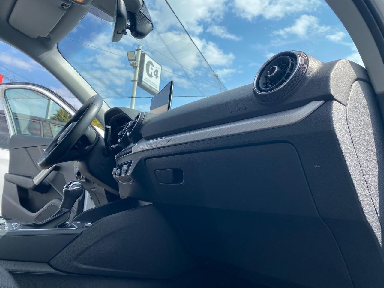 Audi Q2 35 TFSI S tronic Business