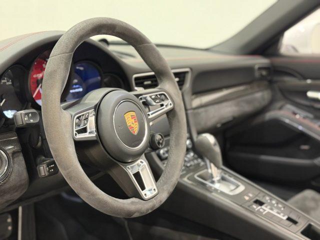 PORSCHE 911 3.0 Carrera 4 GTS Cabriolet
