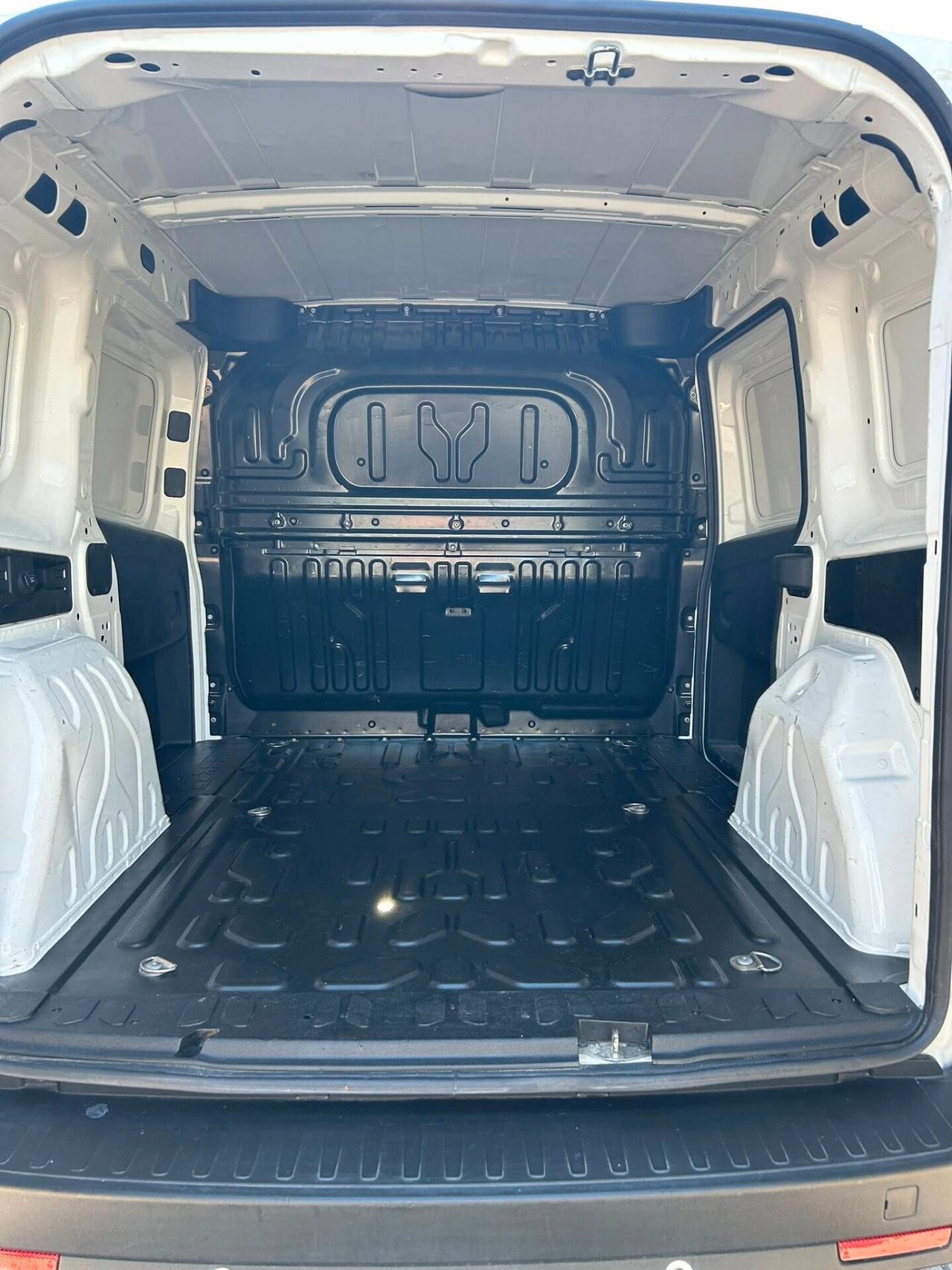 Fiat Doblo' 3 POSTI 1.6 MJT 105 CV uniproprietario