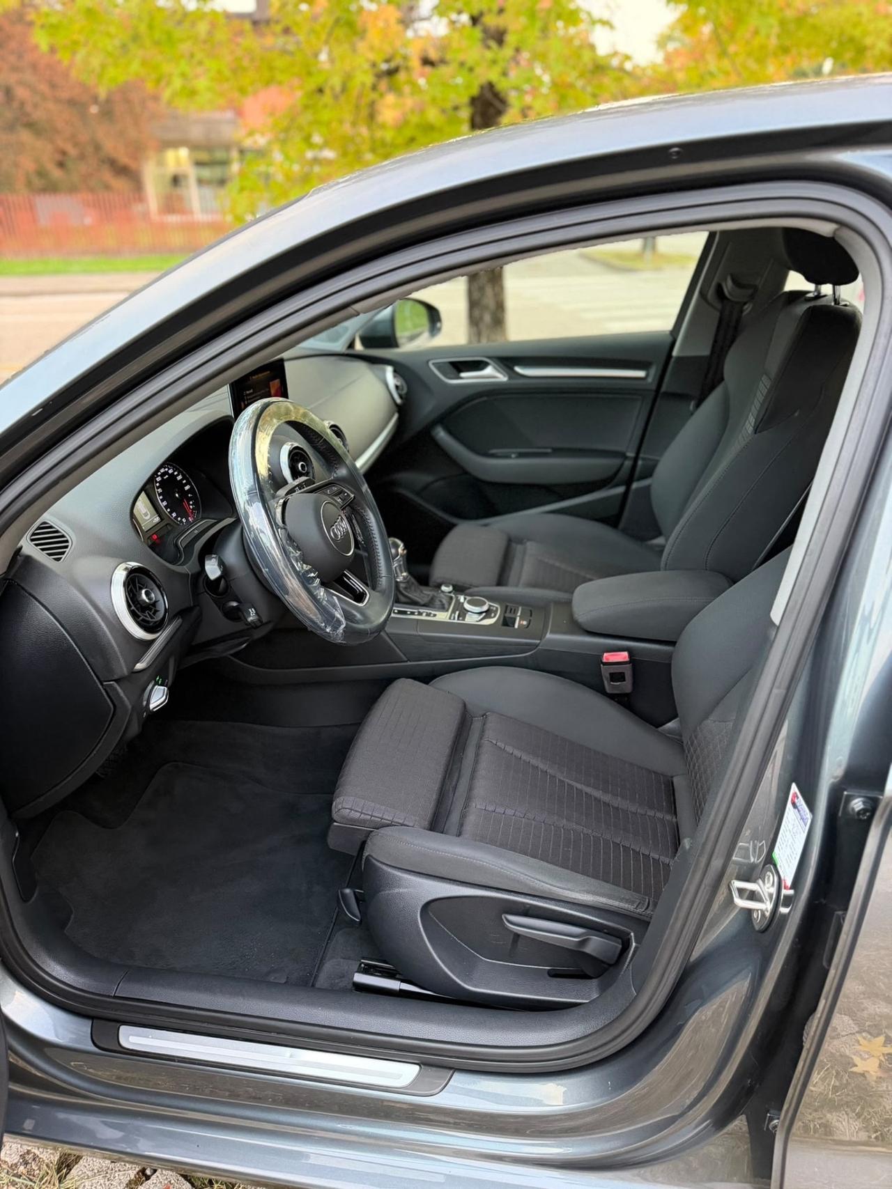 Audi A3 Sedan 1.6 TDI 116 CV S tronic