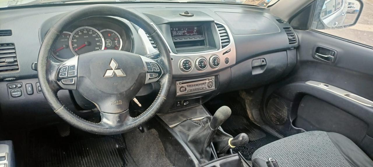 Mitsubishi L200 2.5 DI-D Double Cab Intense