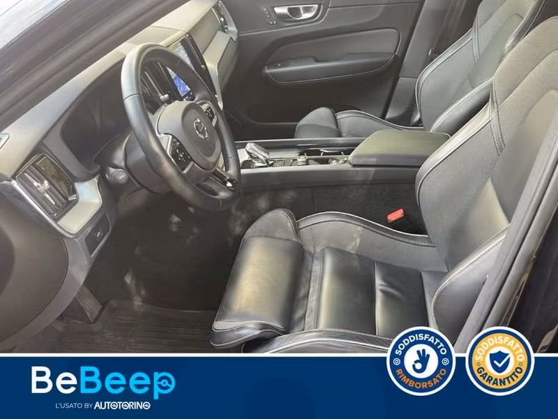 Volvo XC60 2.0 B4 PLUS DARK AWD AUTO