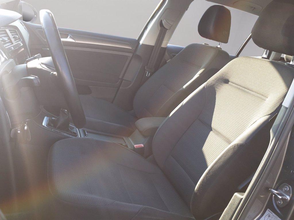 VOLKSWAGEN Golf variant 1.4 tgi trendline 110cv del 2017