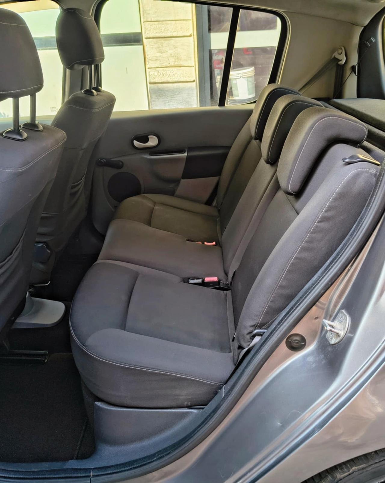 Renault Modus 1.2 Yahoo! - 2011