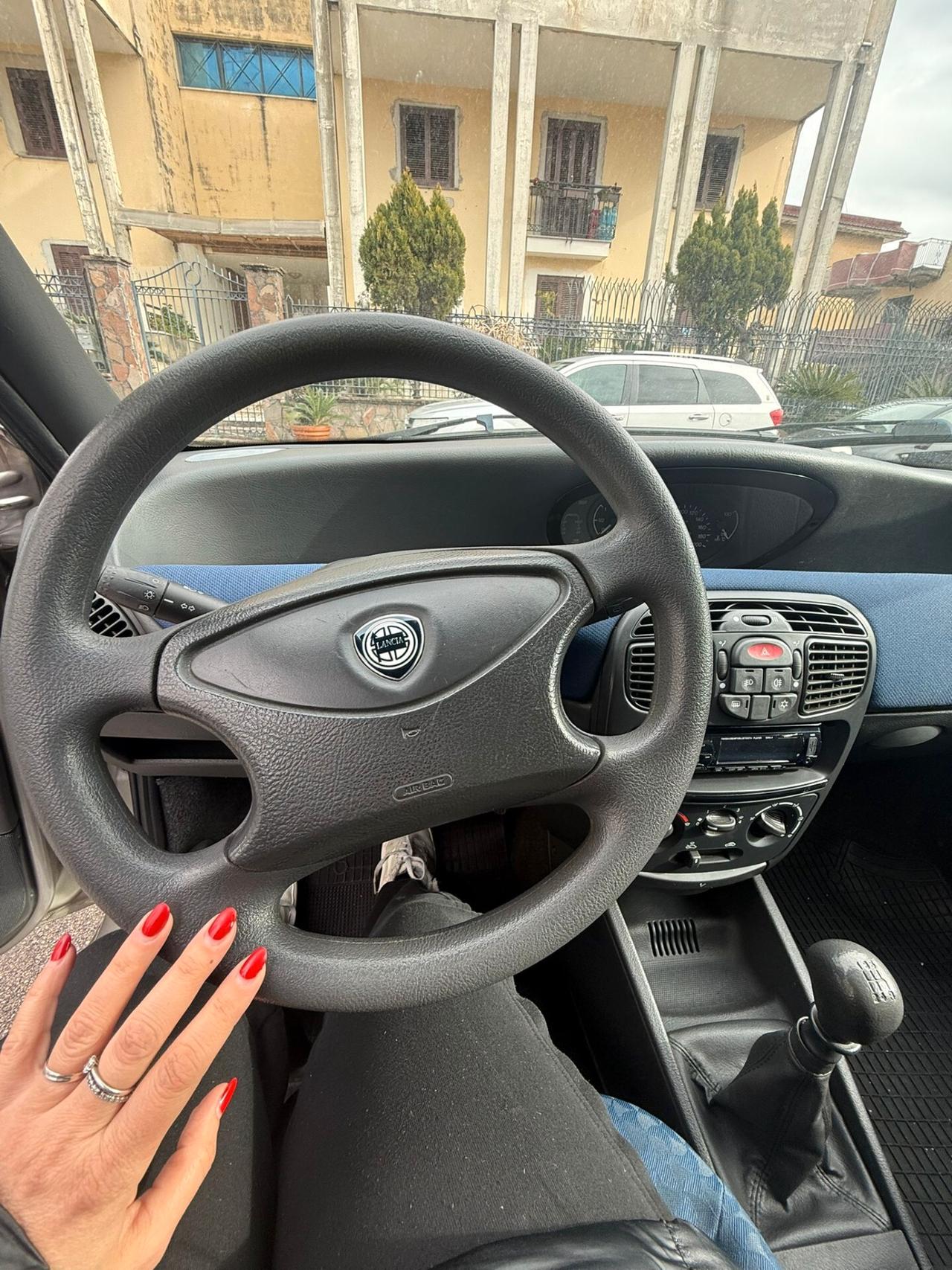 Lancia Y 1.2i cat LS