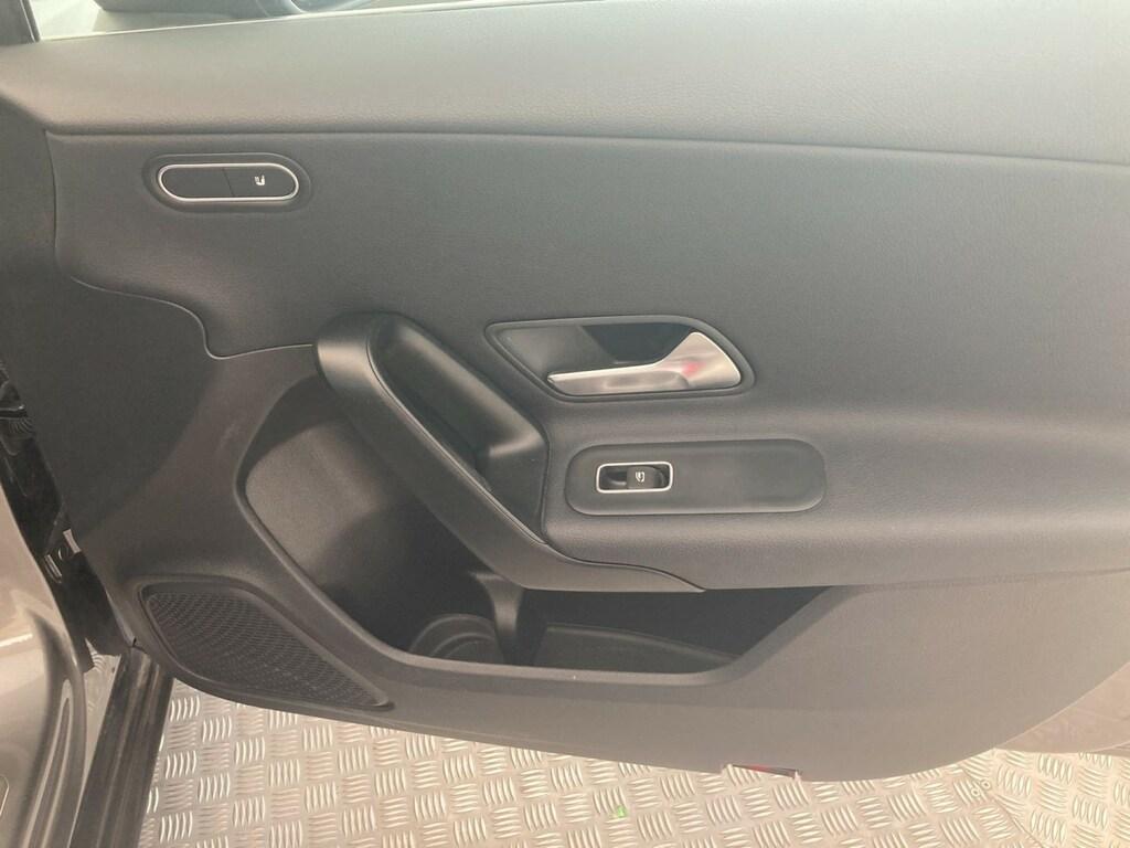 Mercedes Classe A 180 180 D Advanced 8G-DCT
