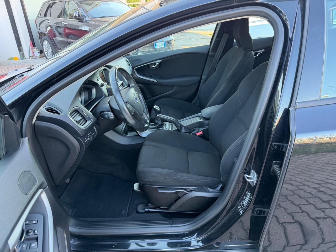 Volvo V40 D2 1.6 Summum