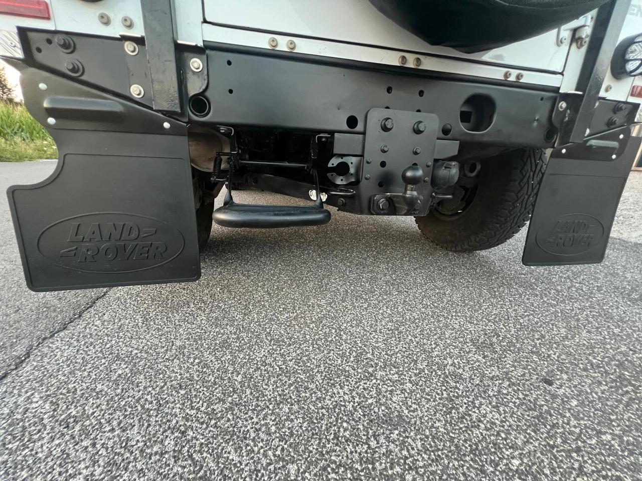 Land Rover Defender 90 2.2 TD4 Station Wagon E N1