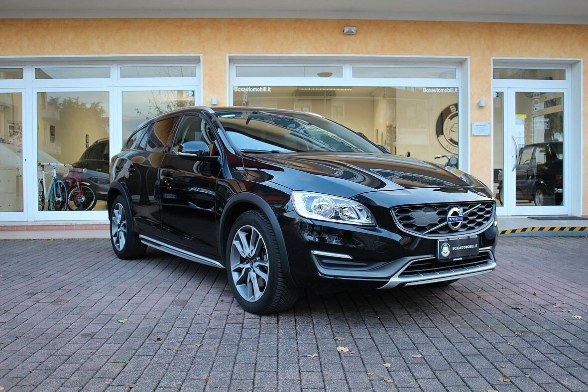 Volvo V60 Cross Country V60 Cross Country D3 Geartronic Kinetic