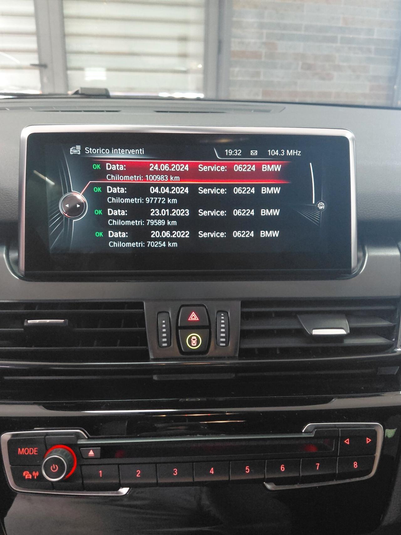 Bmw 2er Active Tourer 218d xDrive Advantage