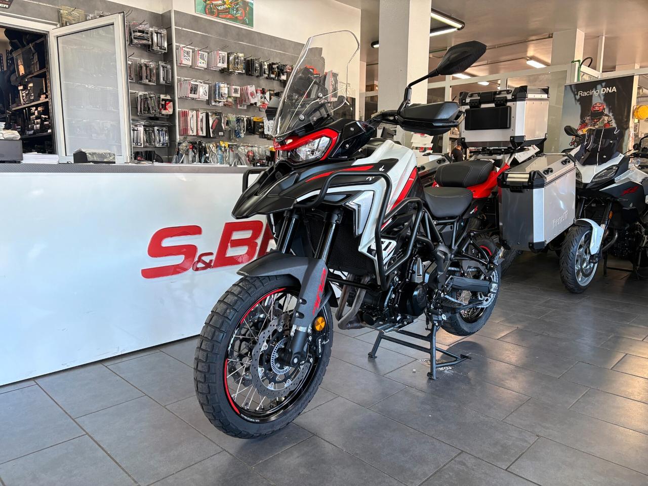Benelli TRK 702 X