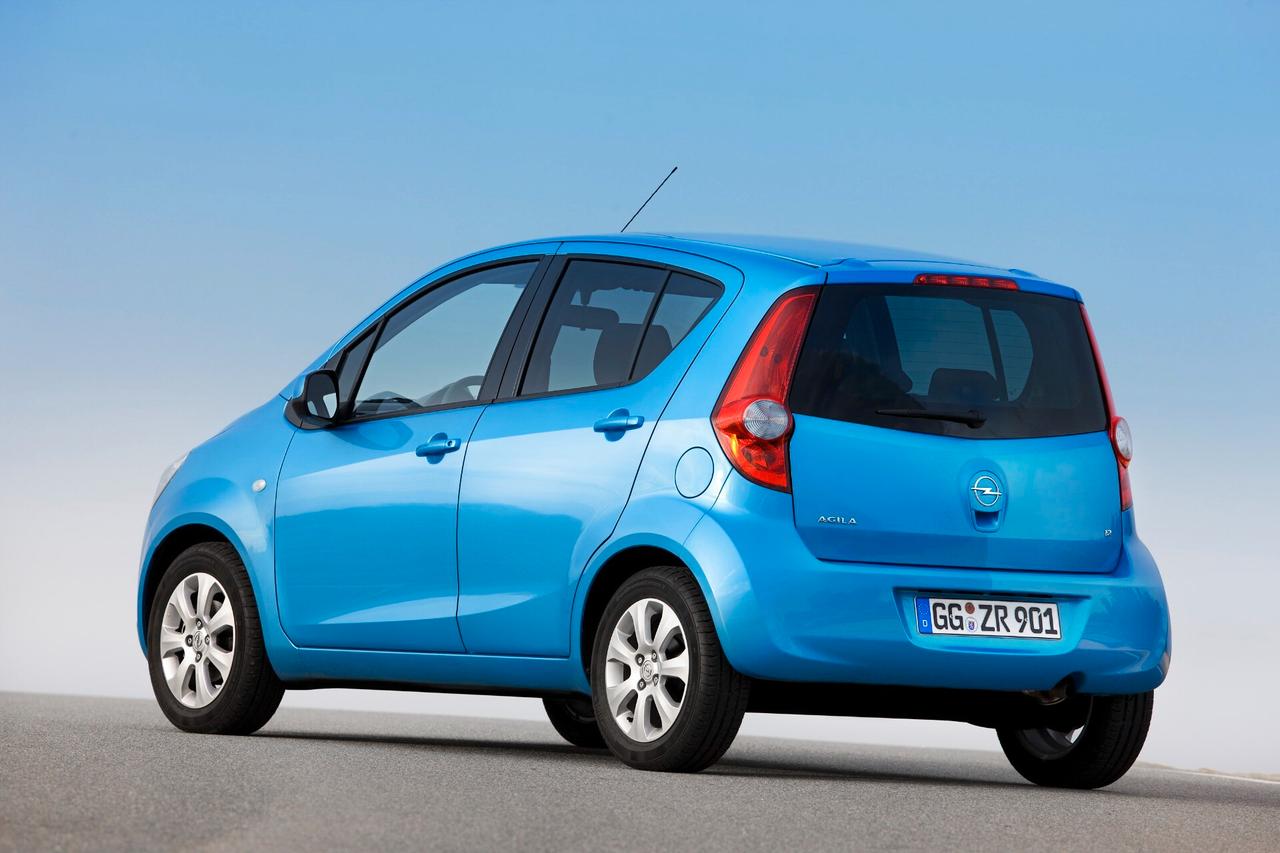 Opel Agila 1.2 16v - 2013