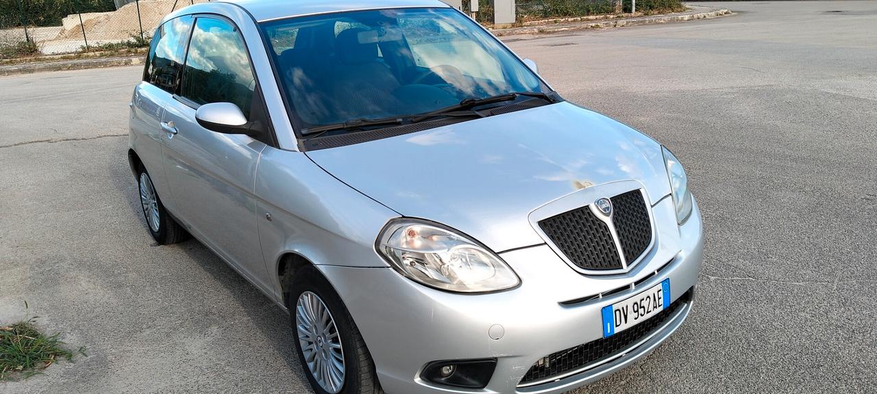 Lancia Ypsilon 1.2 Argento
