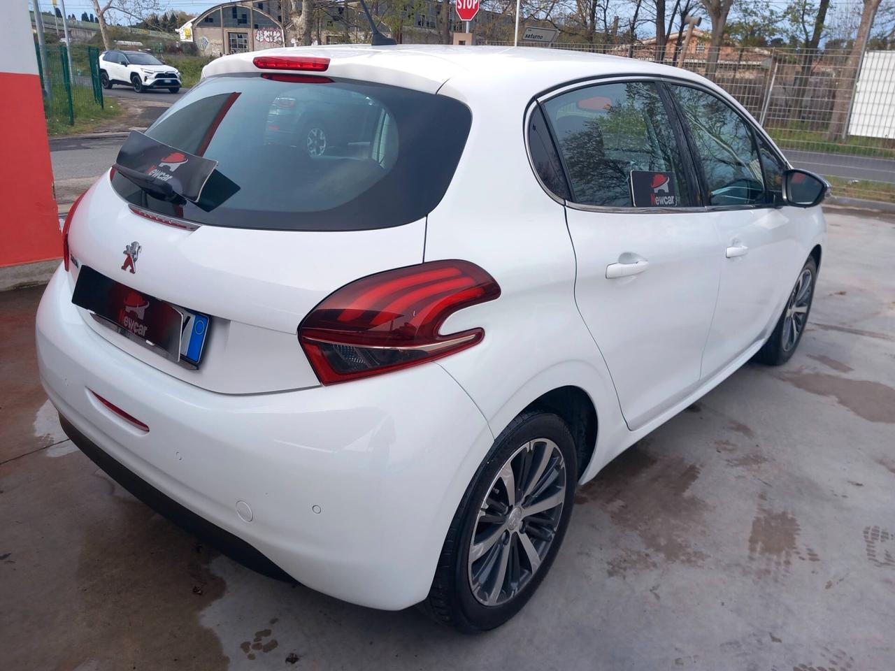 Peugeot 208 PureTech 82 5p. GPL Allure FULL OPTIONAL TENUTA PARI AL NUOVO NAVI SENSORI XENO LED