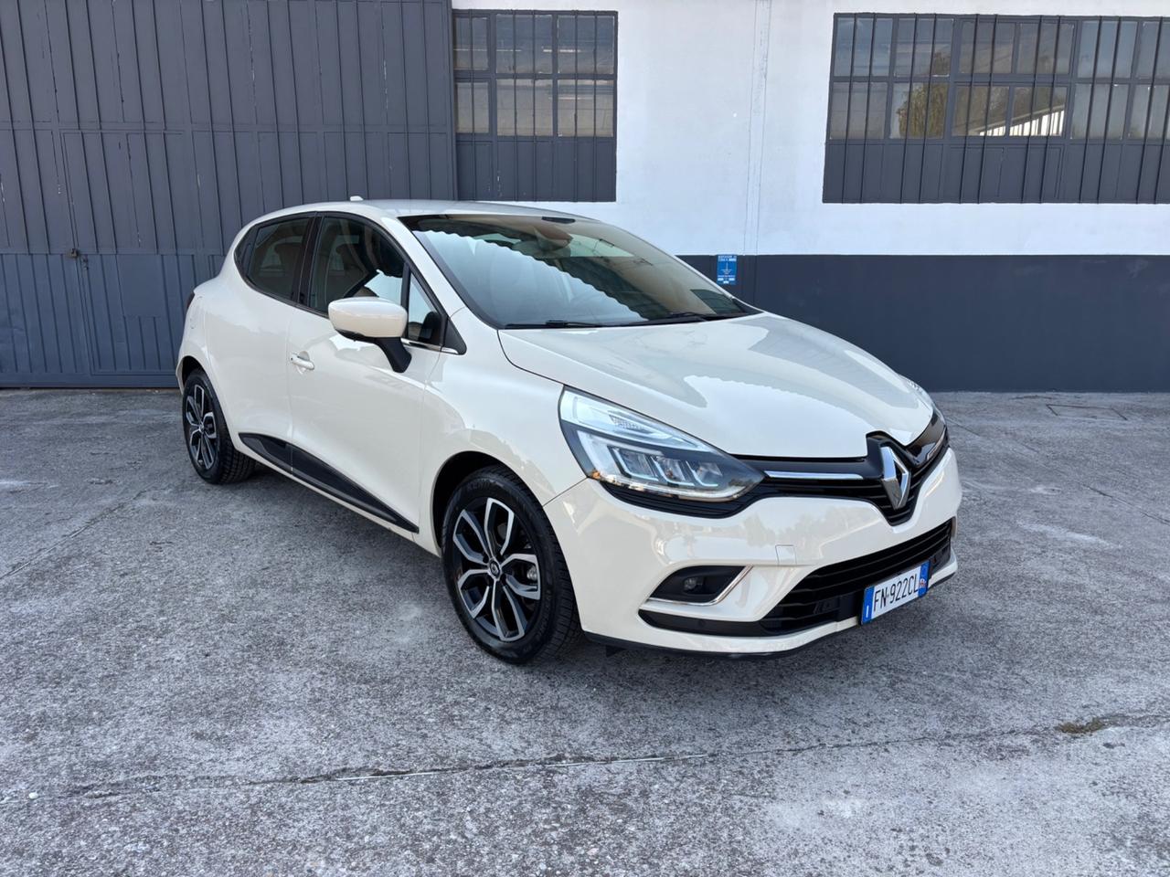 Renault Clio 1.2 benzina.Neopatentati.Garanzia 12mesi