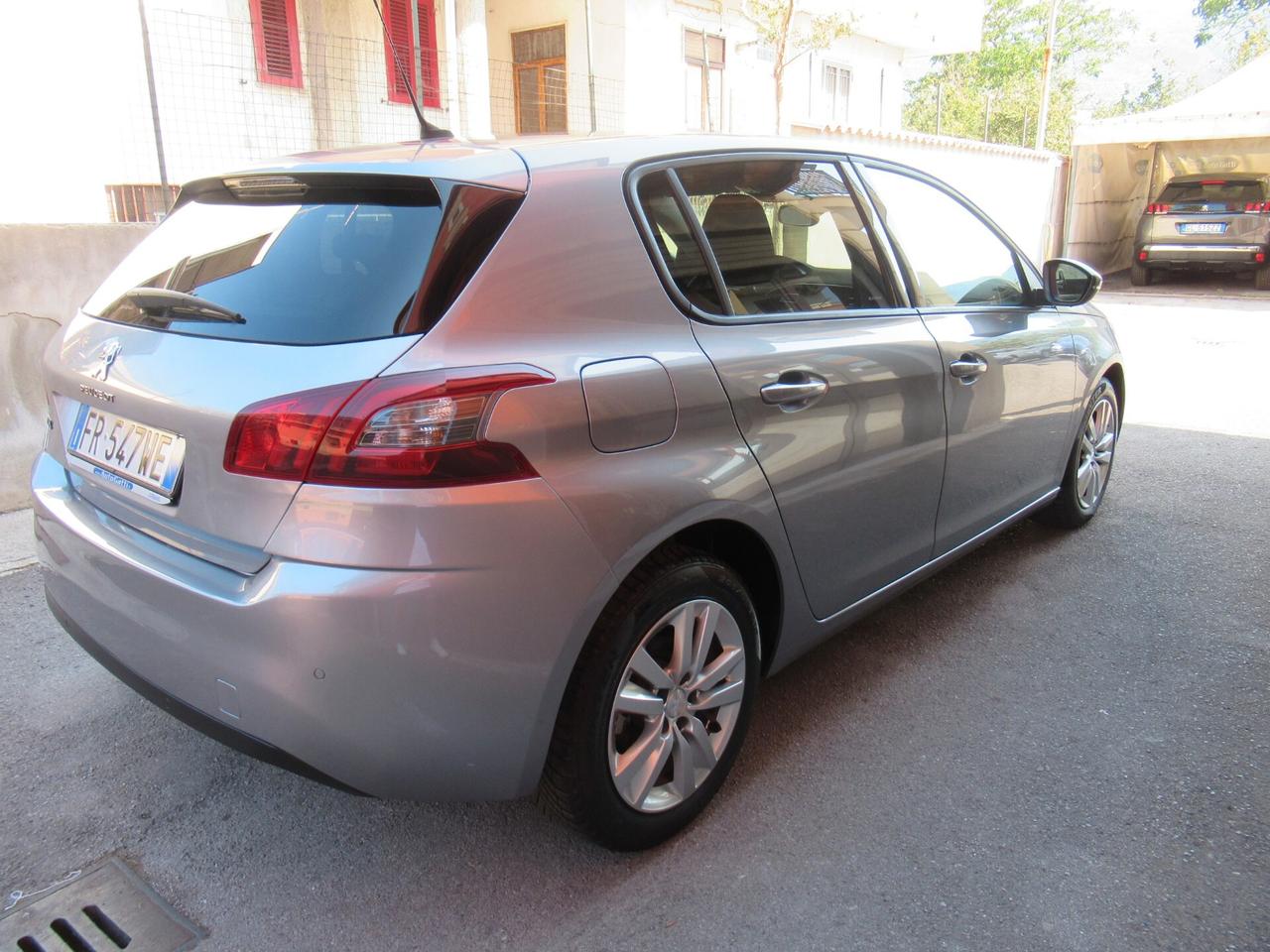 Peugeot 308 BlueHDi 130 S&S Business