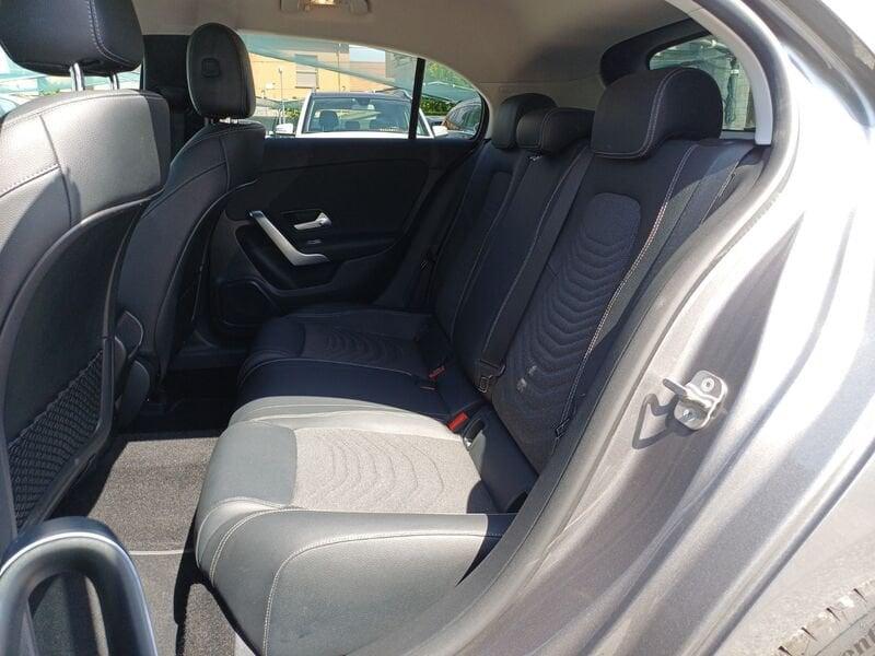 Mercedes-Benz Classe A A 180 d Progressive Advanced NIGHT-PACK
