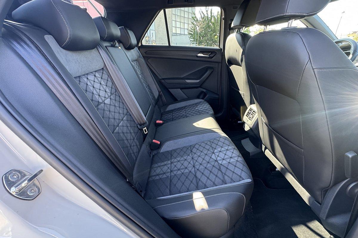 VOLKSWAGEN T-Roc 1.5 TSI ACT DSG R-Line