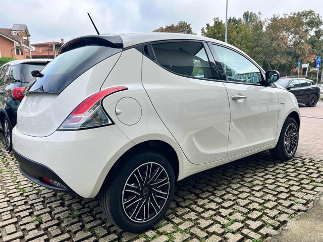 LANCIA Ypsilon 1.0 FireFly 5 porte S&S Hybrid Oro