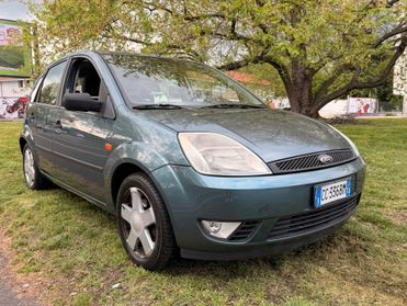 Ford Fiesta 1.4 Benz 5p. Ghia