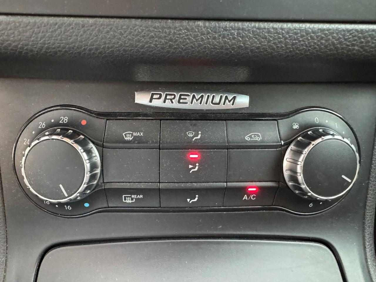 Mercedes B 180 PREMIUM AUTOMATICA NAVI FULL LED