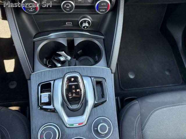 ALFA ROMEO Stelvio Stelvio 2.2 t Business Q4 190cv auto TG : GJ522AX