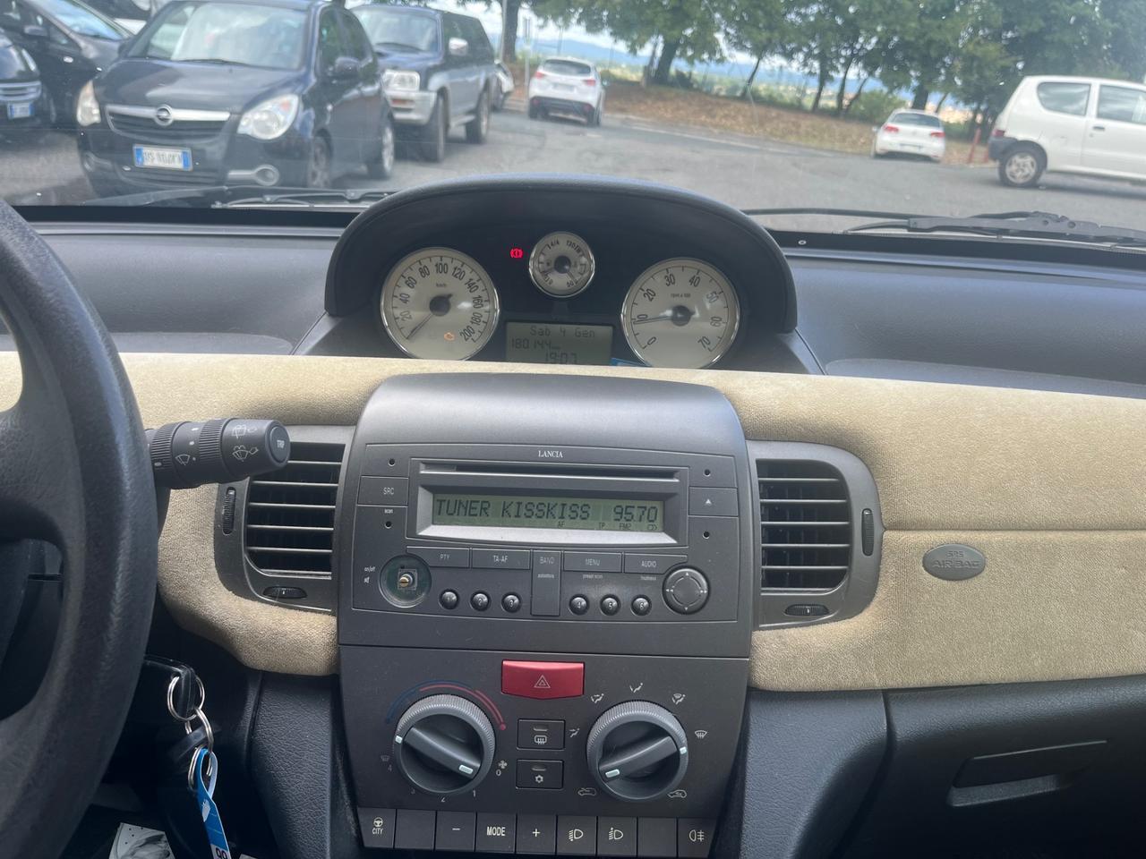 Lancia Ypsilon 1.3 Multijet 16V Platino ok neopatentati
