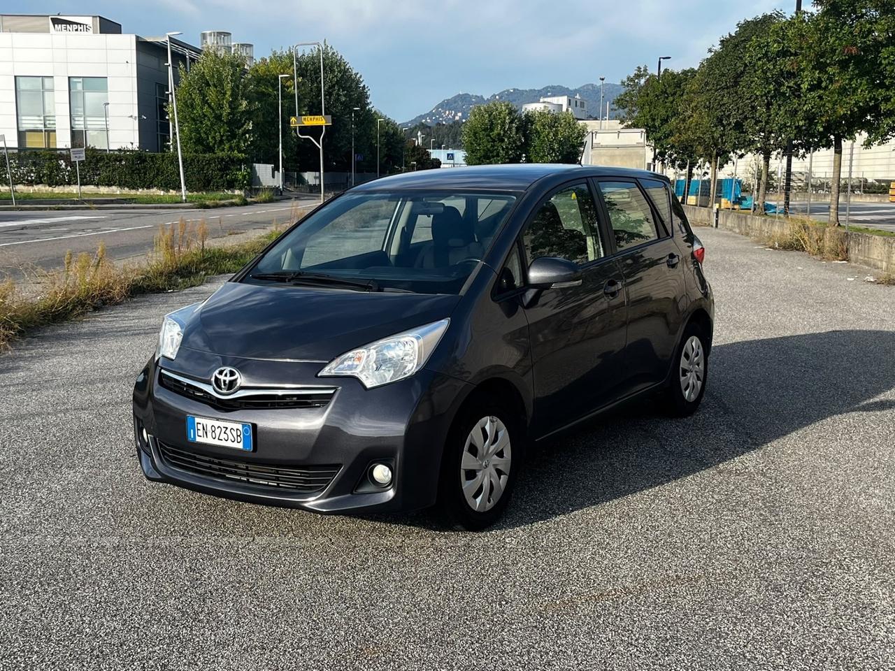 Toyota Verso-S 1.3 MT