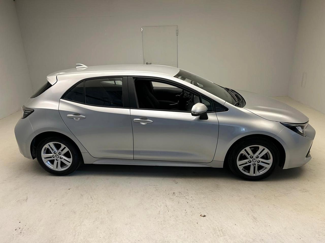 Toyota Corolla 1.8 Hybrid Business