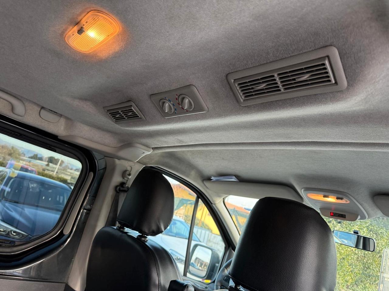 Opel Vivaro 1.6 BiTurbo 9 posti