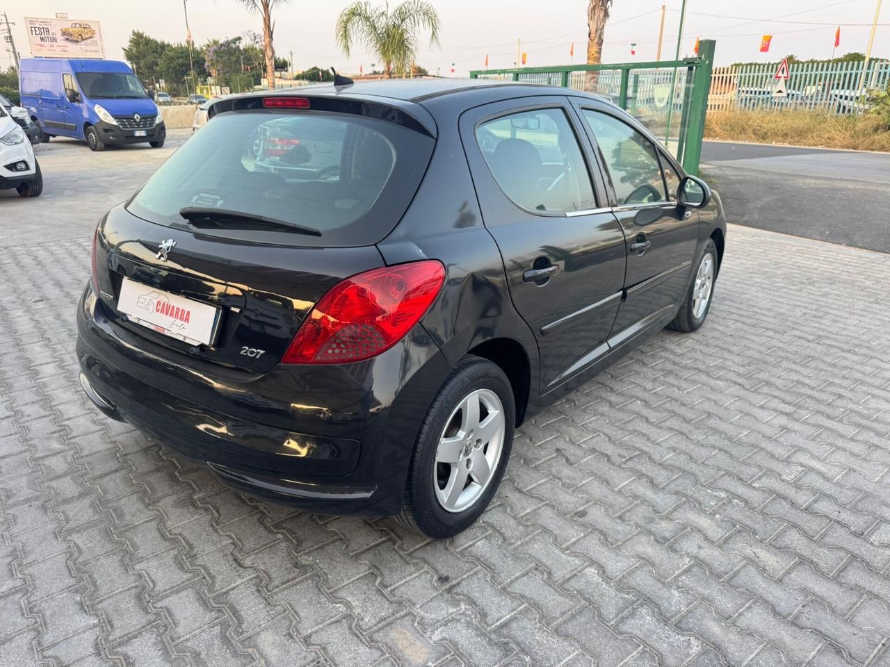 Peugeot 207 1.4 HDi 70CV 5p. ONE Line