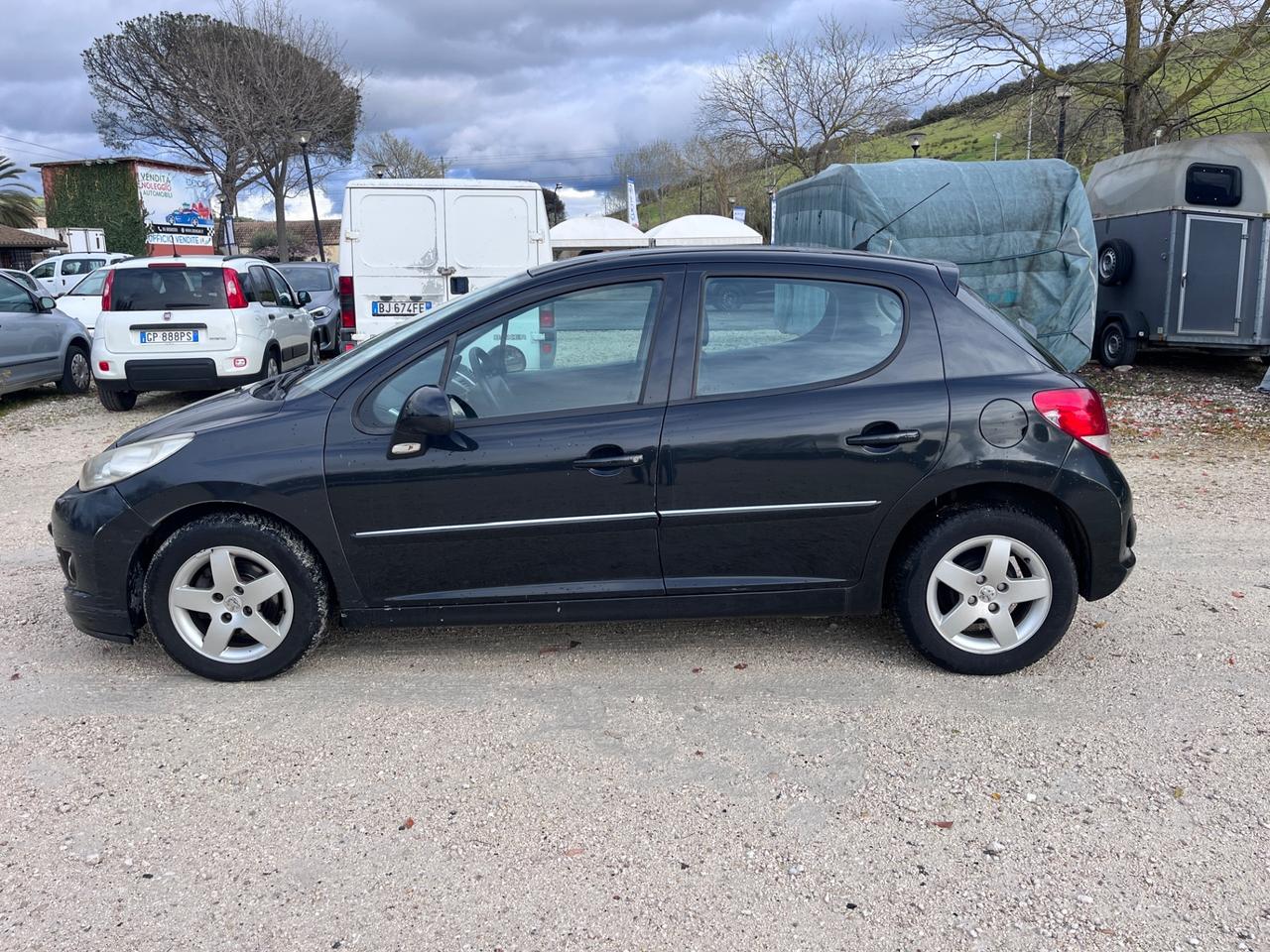 Peugeot 207 1.4 HDi 70CV 3p. Active