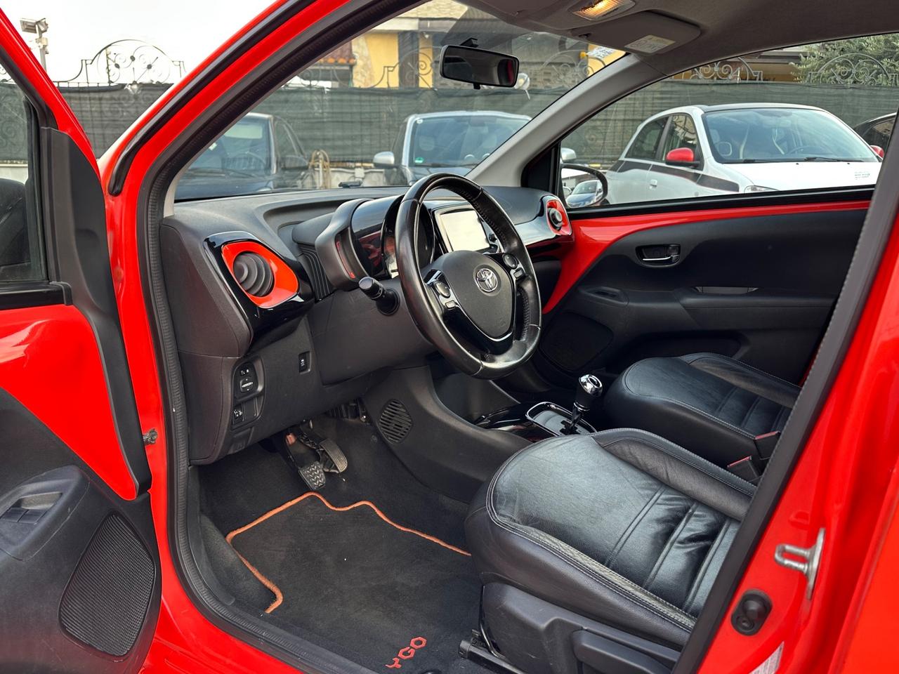 Toyota Aygo 1.0 VVT-i 69 CV 5 porte x-pure MMT 2016