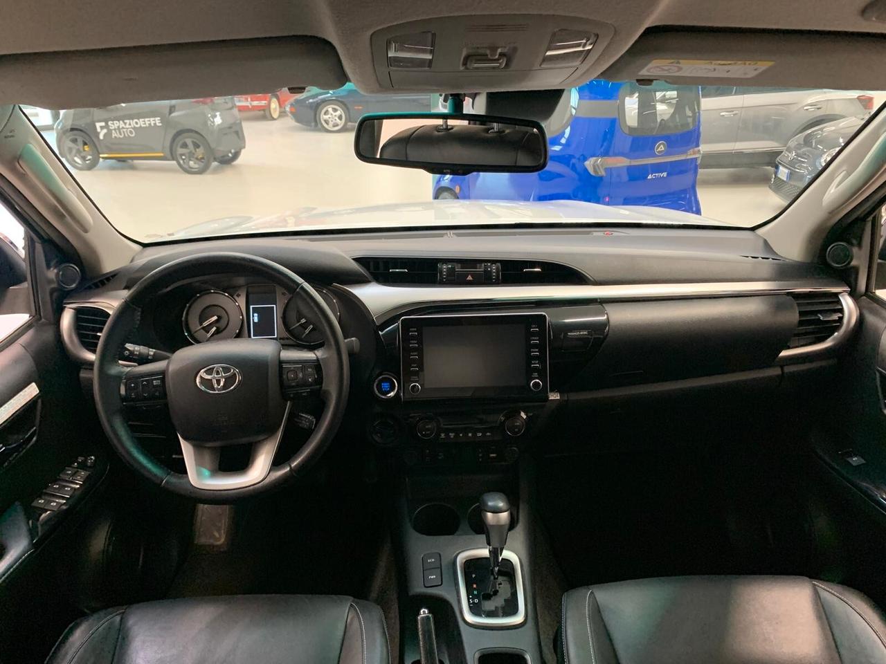 Toyota Hilux 2.8 D A/T 4WD 4 porte Double Cab Executive