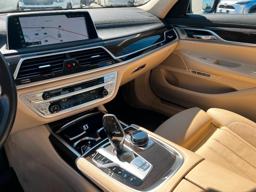 BMW Serie 7 740e Eccelsa auto