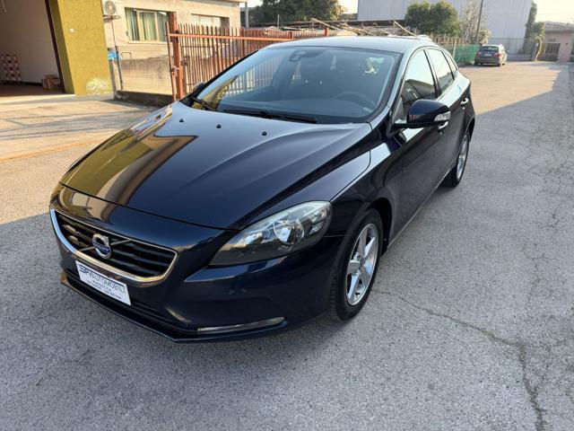 VOLVO V40 D2 2.0 euro 6