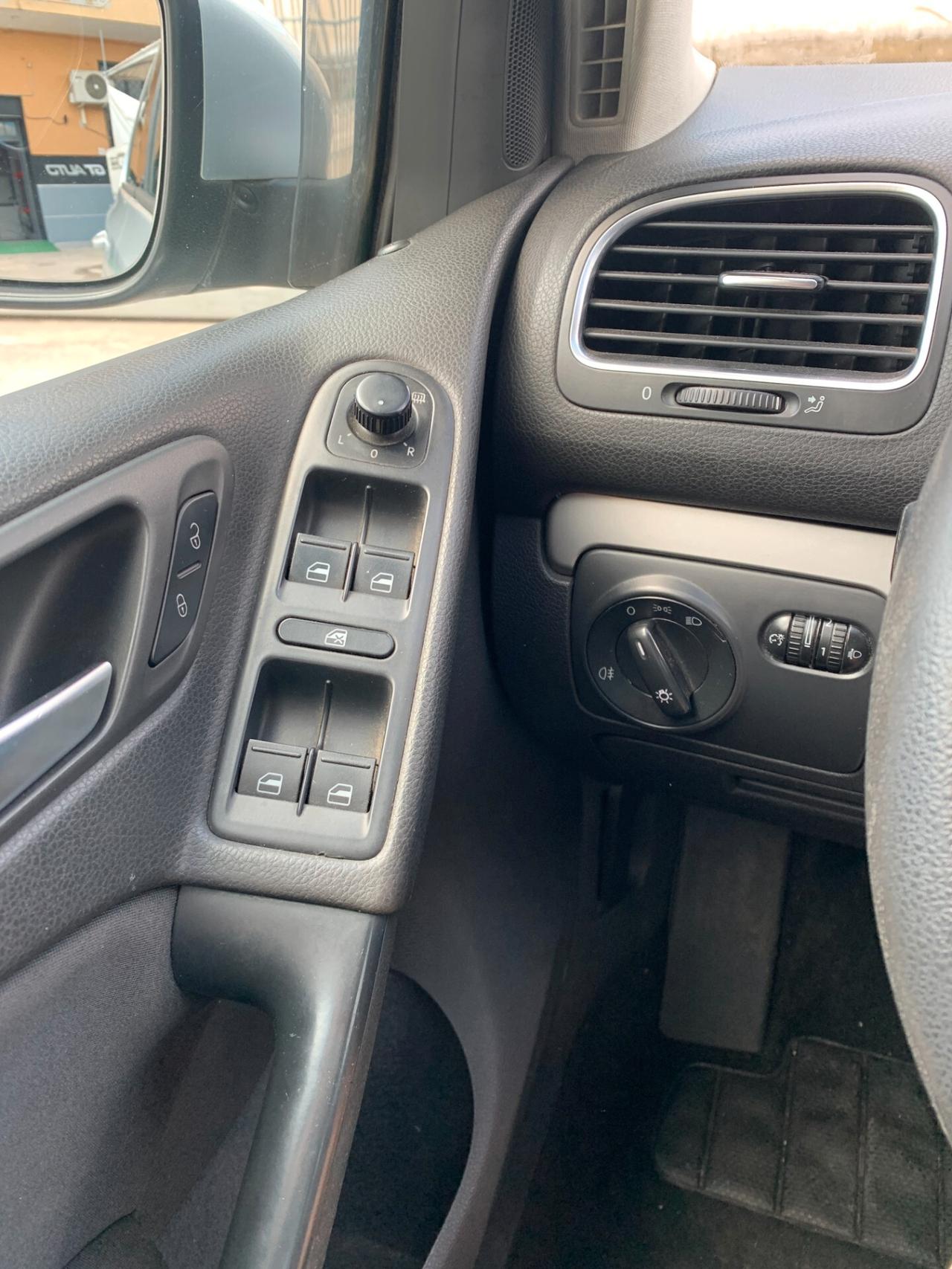 Volkswagen Golf 1.6 TDI DPF 5p. Comfortline