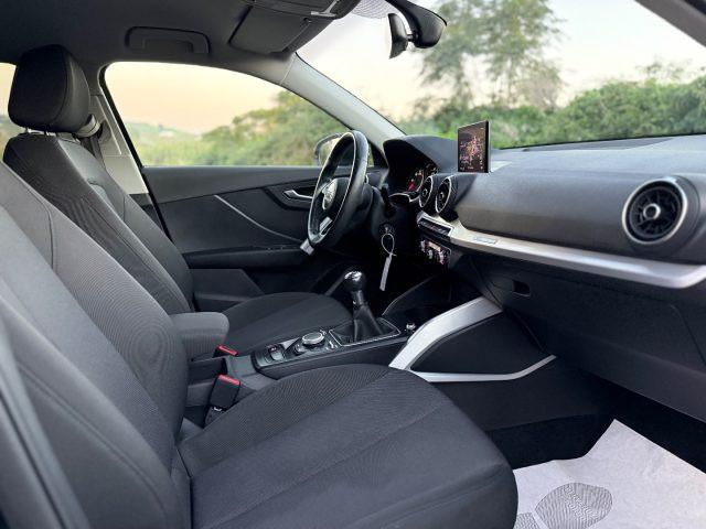 AUDI Q2 30 TDI Identity Black