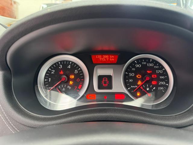 RENAULT Clio 1.2 16V SporTour Dynamique