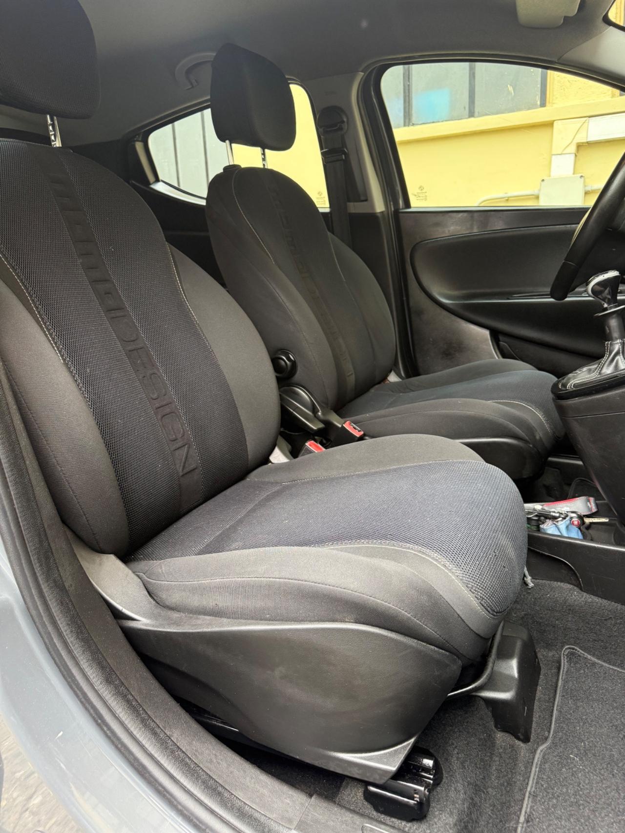 Lancia Ypsilon 5 Porte Ypsilon 1.2 8v GPL S MomoDesign 69cv E6