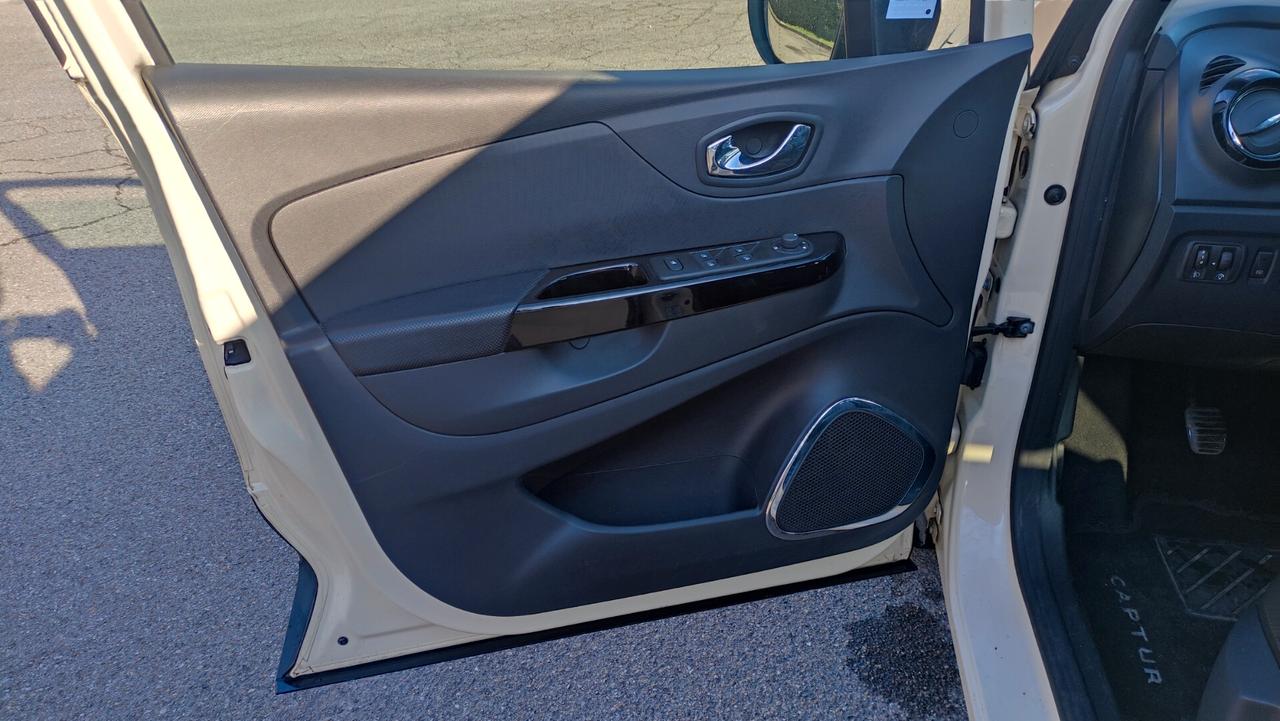 Renault Captur 1.5 dCi 8V 90 CV 66KW NEOPATENTATI - 2015